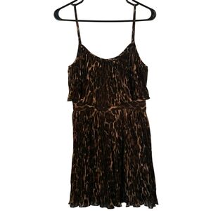 Guess Women's Size 3 Leopard Print‎ Layered Pleated Sleeveless Dress